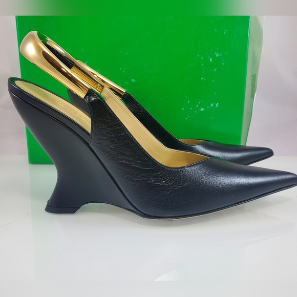 NWT$2,300 Bottega Veneta Punta Slingback Leather Wedge Pumps Sz 40.5 (10.5) - Picture 9 of 16